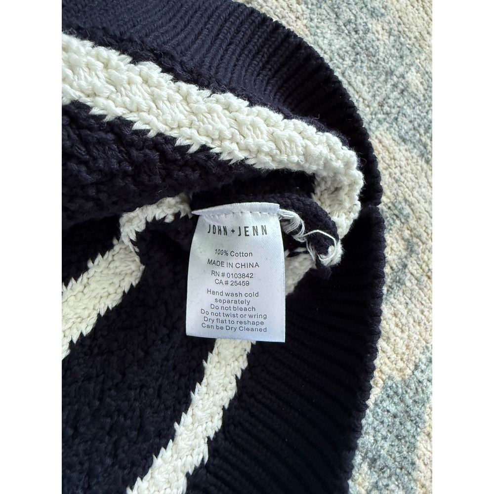 John + Jenn Midnight Textured Knit Sweater Vest Size Small Pristine Condition - Picture 5 of 6